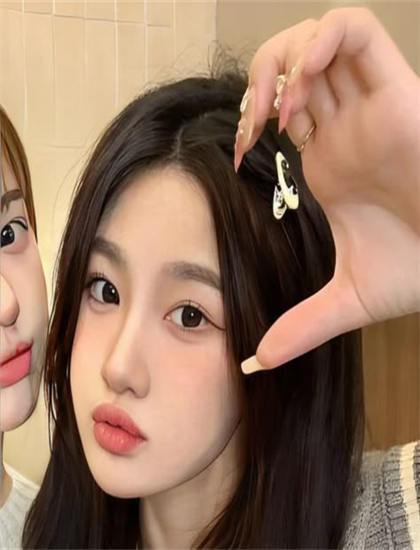 专业犯罪片评论：《孤岭野店》的技术创新与艺术成就 ——深入探索犯罪片的艺术世界